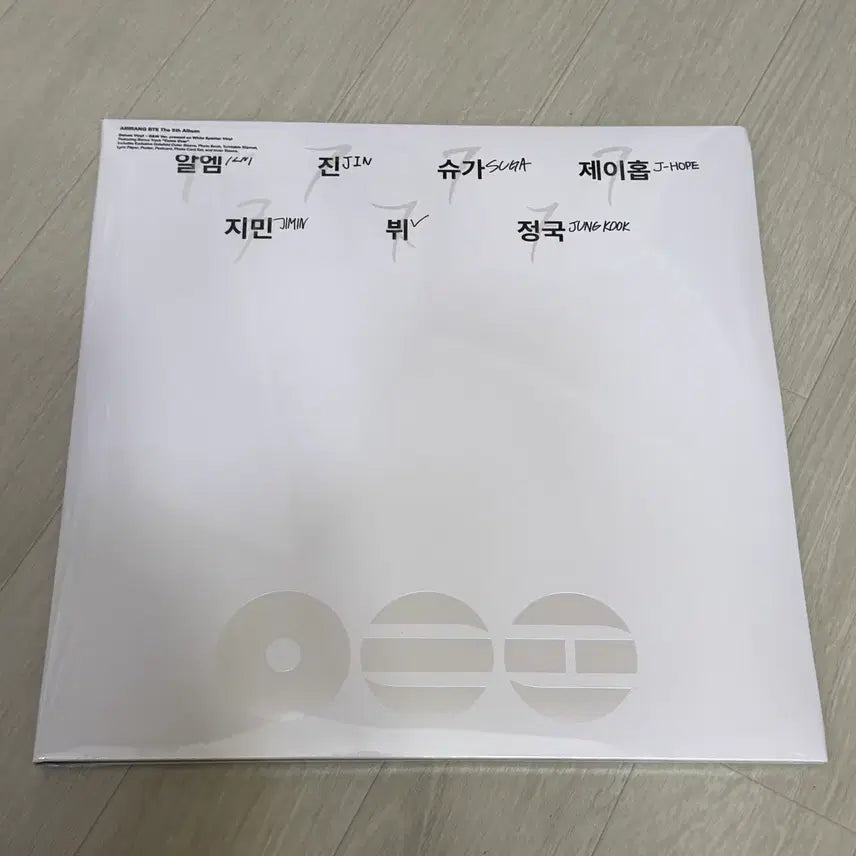 [BUNJANG] BTS ARIRANG Deluxe Vinyl (Sealed, B&W) / (미개봉, B&W) 방탄소년단 BTS ARIRANG 디럭스 바이닐