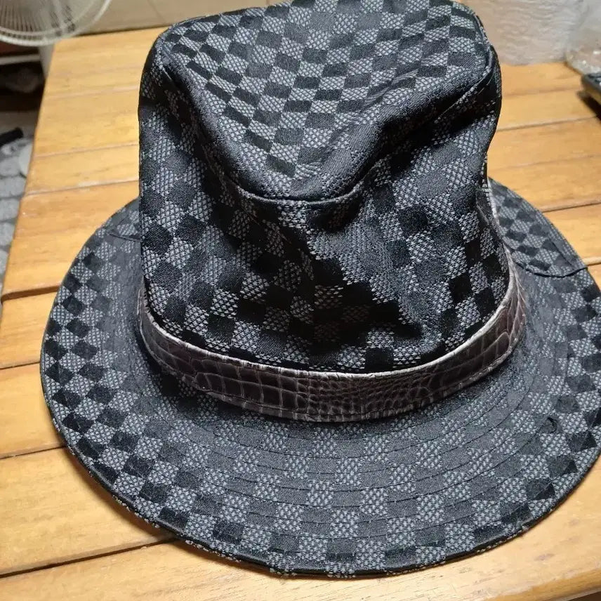 [BUNJANG] Checkered Bucket Hat / 체크무늬 버킷햇 모자