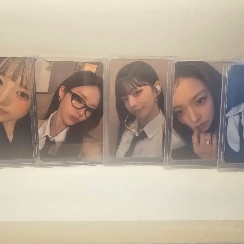[BUNJANG] fromis_9 Short Skirt Photocard / 프로미스나인 짧은치마 포카