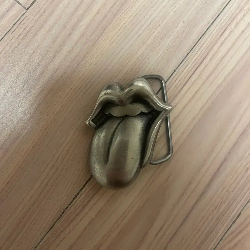 [BUNJANG] Rolling Stones Belt Buckle / 롤린스톤즈 벨트 버클 팝니다