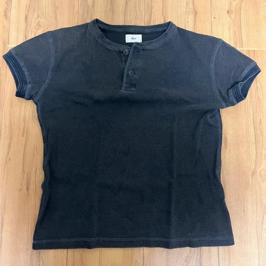 [BUNJANG] Heist Washed Waffle Henley Neck T-Shirt Black Size 0 / 헤이스트 워시드 와플 헨리넥 블랙(0)