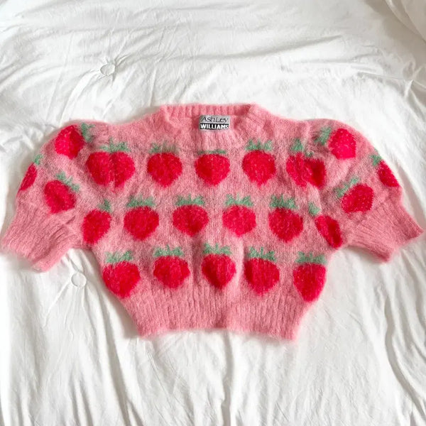 [BUNJANG] Ashley Williams Strawberry Crop Sweater Pink / 애슐리 윌리엄스 스트로베리 크롭 스웨터 딸기 핑크 빈티지 갸루 아일릿 펑크