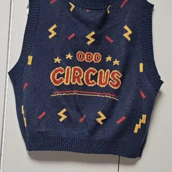 [BUNJANG] ODD CIRCUS Teal Lightning V-Neck Knit Vest / 청록색 번개 무늬 브이넥 니트 조끼
