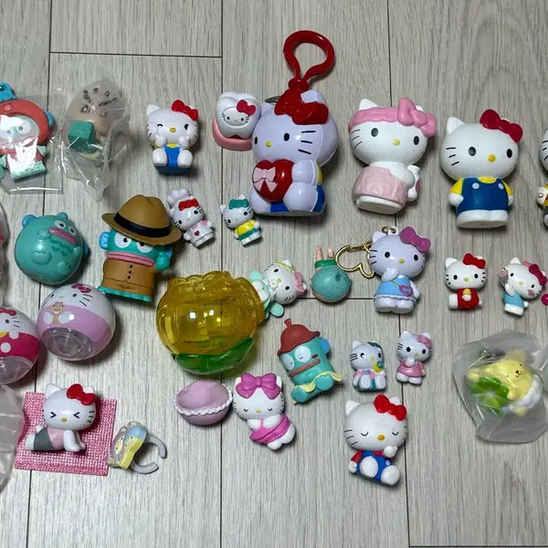 [BUNJANG] Sanrio & Crayon Shin-chan Figure Set / 산리오, 짱구 피규어 세트
