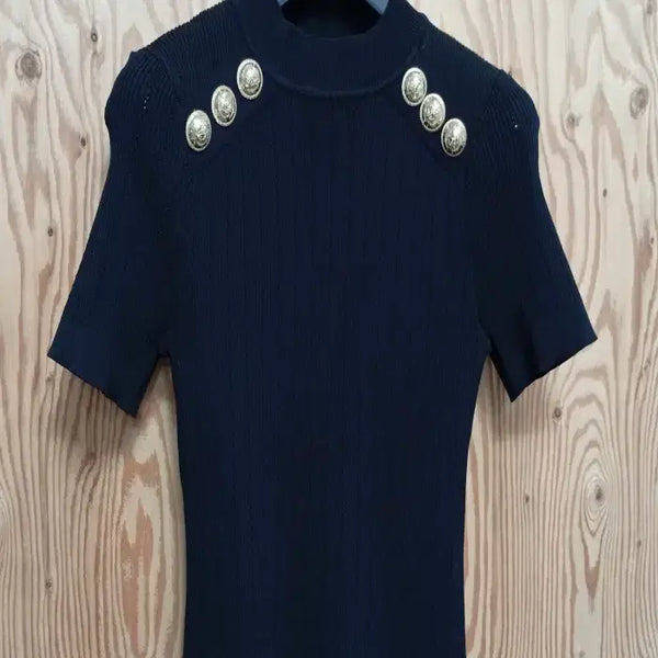 [BUNJANG] Shoulder Gold Button Ribbed Short Sleeve Knit - M / 어깨 금장 버튼 골지 반팔 니트