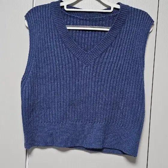 [BUNJANG] V-Neck Knit Vest Blue / 니트 조끼 블루
