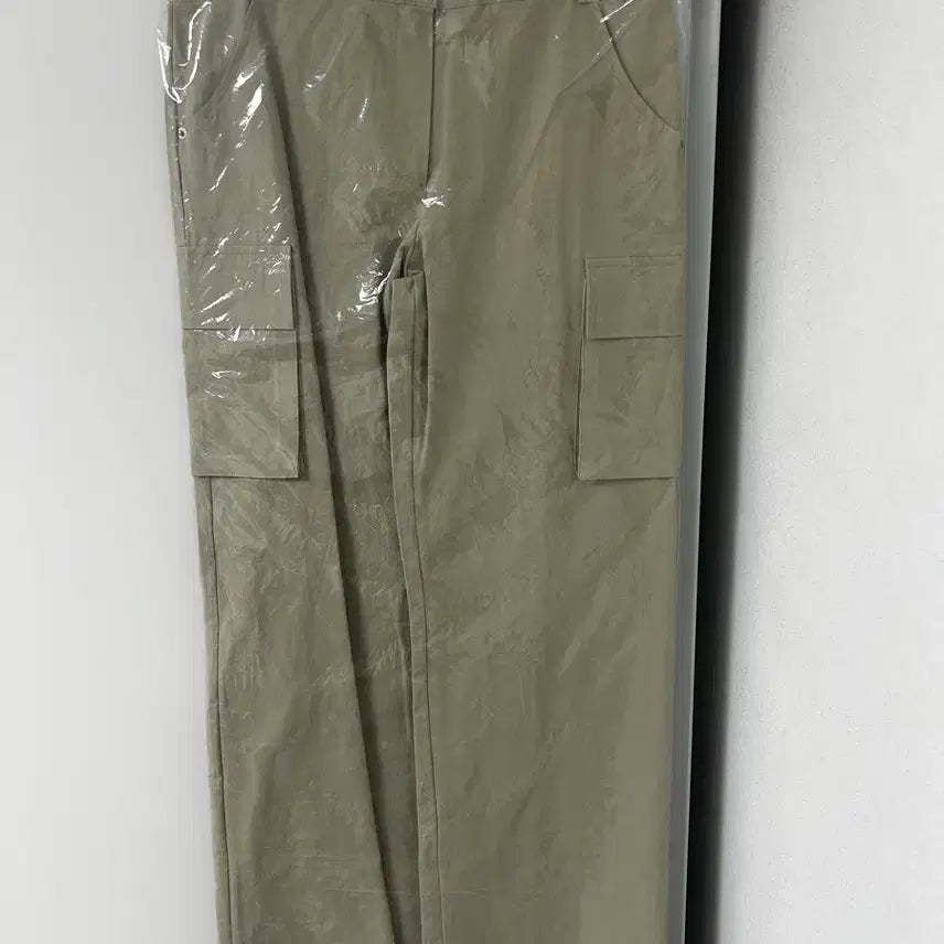 [BUNJANG] Delicious Blanc Cargo Pants Khaki Beige M / 딜리셔스블랑 카고팬츠 카키베이지 M