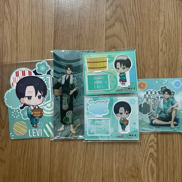 [BUNJANG] Levi Attack on Titan Rakuspa Arcrylic Standee (Sealed) / 미개봉) 리바이 라쿠스파 극락탕 아크릴