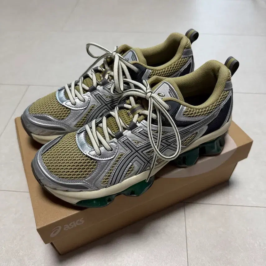 [BUNJANG] Asics Gel-Quantum Kinetic Khaki Beige Pure Silver / [아식스] 젤 퀀텀 키네틱 카키베이지 퓨어실버 265