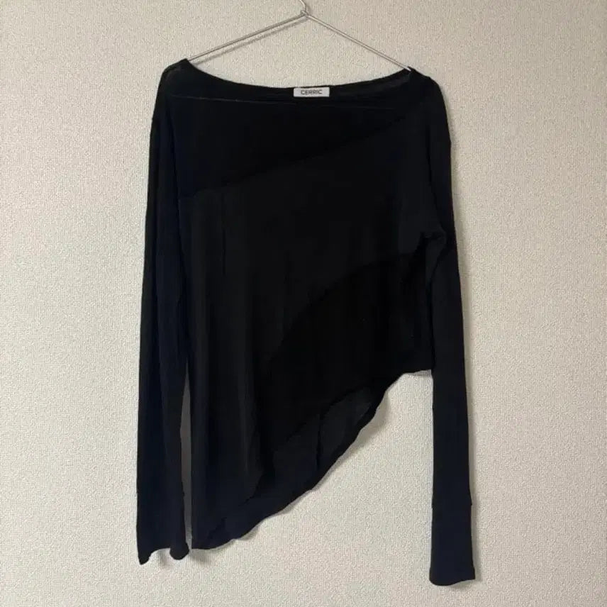 [BUNJANG] Seric Asymmetrical T-Shirt / 세릭 언발란스 티셔츠