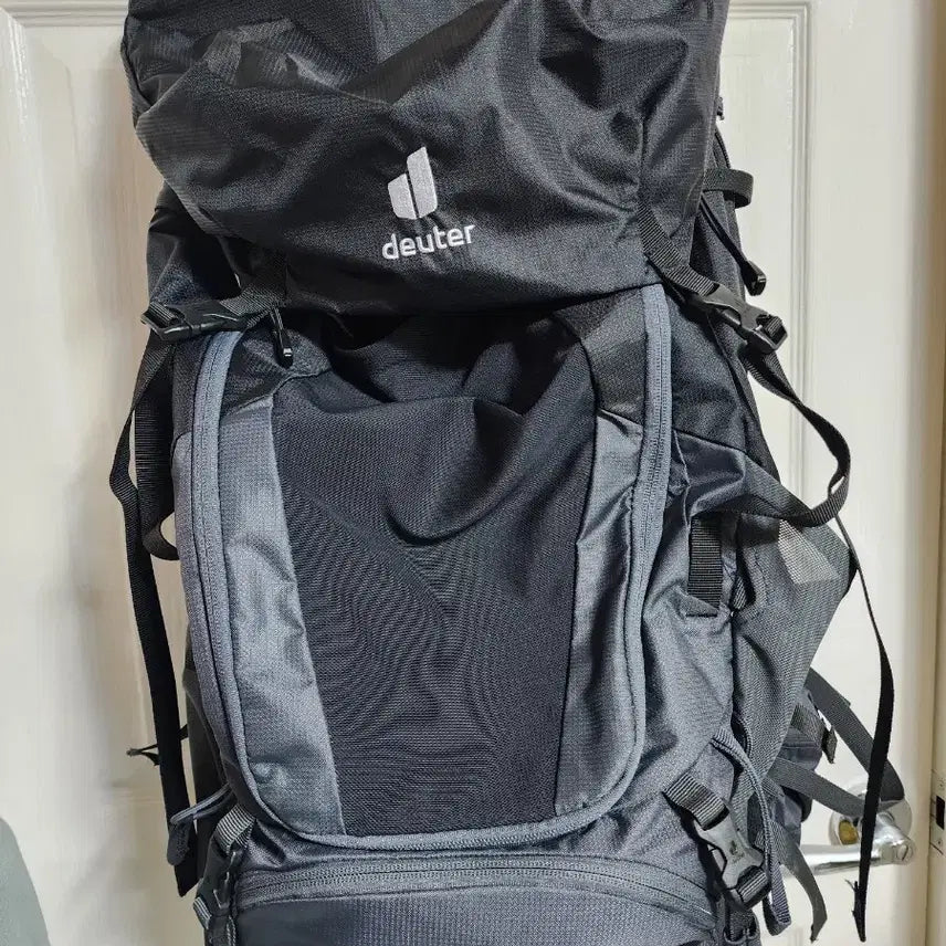 [BUNJANG] Deuter Futura Air Trek 60+10 Backpack / 도이터 백팩 Futura Air Trek 60+10