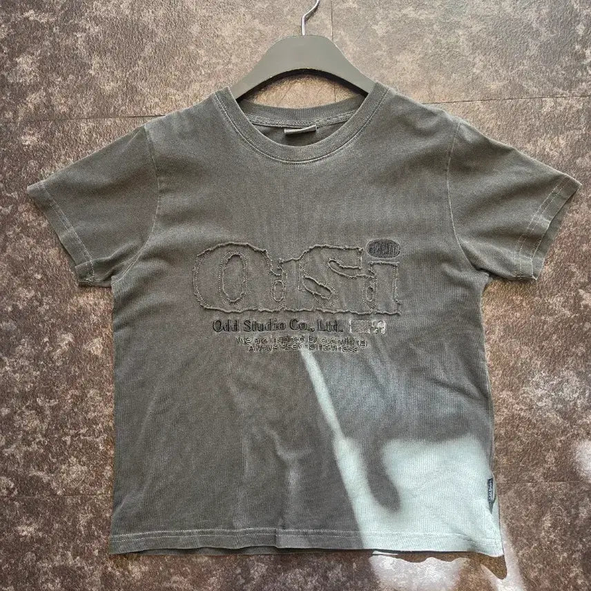 [BUNJANG] Odd Studio Charcoal Pigment Damage Short Sleeve T-Shirt / Odd Studio 차콜 반팔 티셔츠