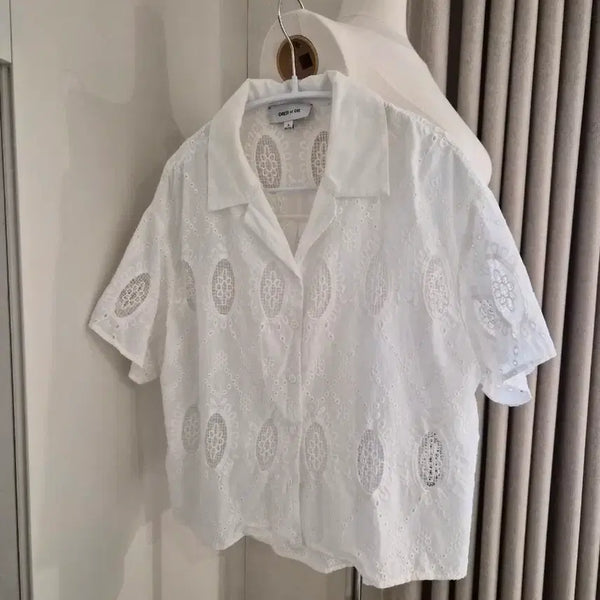 [BUNJANG] White Eyelet Collar Blouse Designer Premium Daily Look / 화이트 아일렛 카라 블라우스 / 자체제작 디자이너브랜드 고급 프리미엄 고퀄 휴양지 펀칭 데일리룩