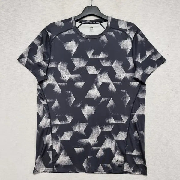 [BUNJANG] H&M Training T-shirt L (Men's 105) / 에이치엔엠 트레이닝 반팔 티셔츠 남자105사이즈ㅡ0422