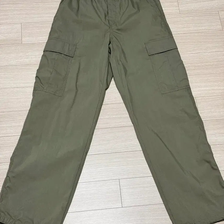 [BUNJANG] Uniqlo Cargo Pants Khaki Size S / [S]유니클로 카고 팬츠
