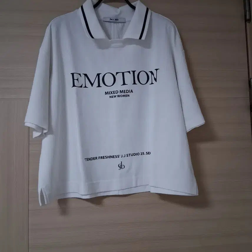 [BUNJANG] Juicy Judy Short Sleeve Collar T-Shirt White / 주시주디 반팔 카라티 흰색