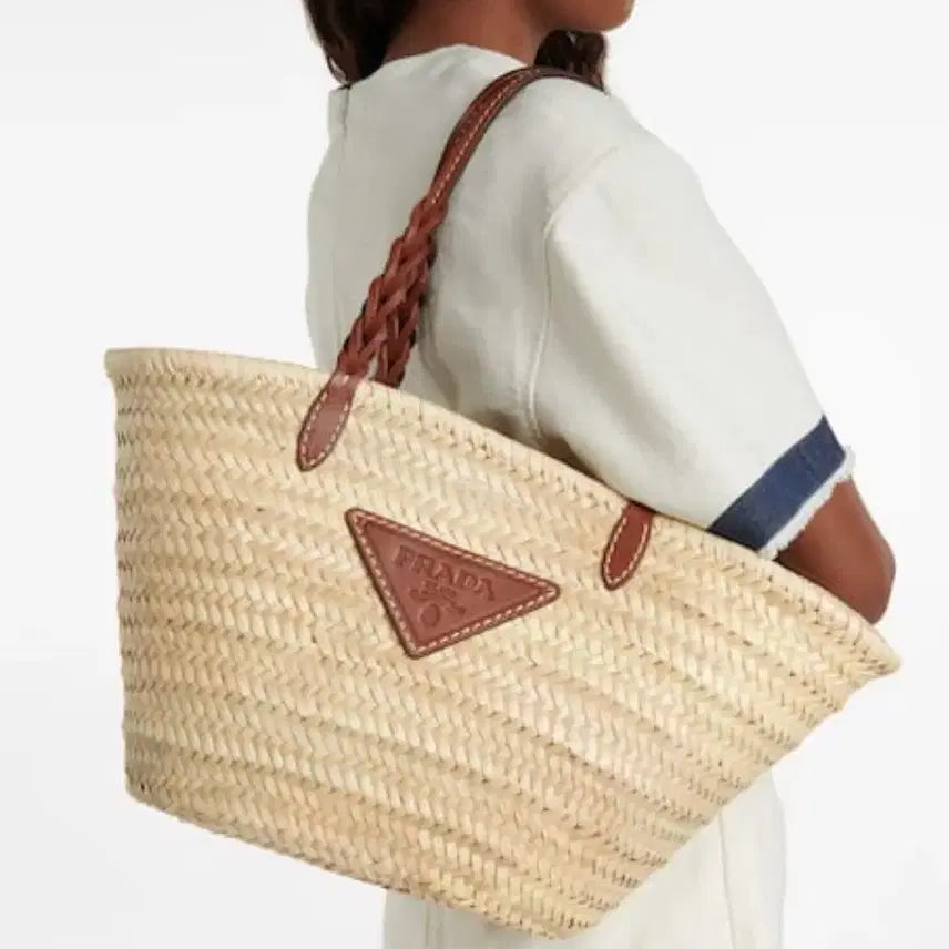 [BUNJANG] Prada Triangle Logo Raffia Tote Bag / [정품] 프라다 삼각 로고 우든팜 라피아 토트백