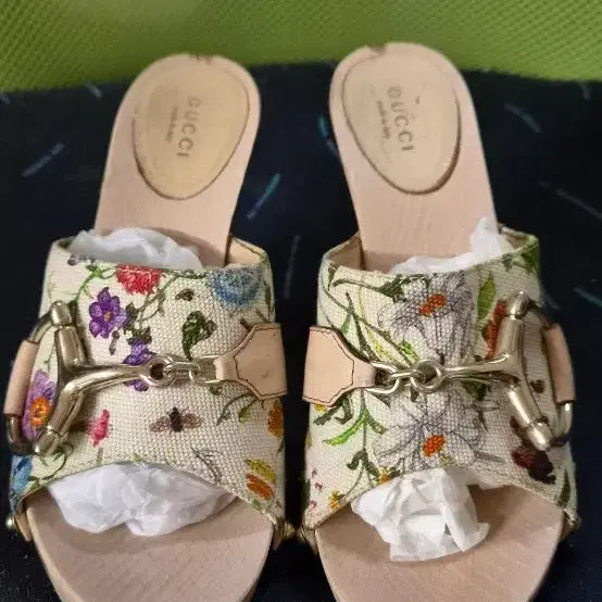 [BUNJANG] Gucci Floral Wood Heel Sandals / 정품구찌 플로랄샌들