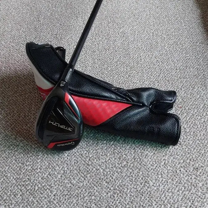 [BUNJANG] TaylorMade Stealth 4 Hybrid 22 Degrees with Headcover / 테일러메이드 스텔스  4번22도 유틸리티 커버포함