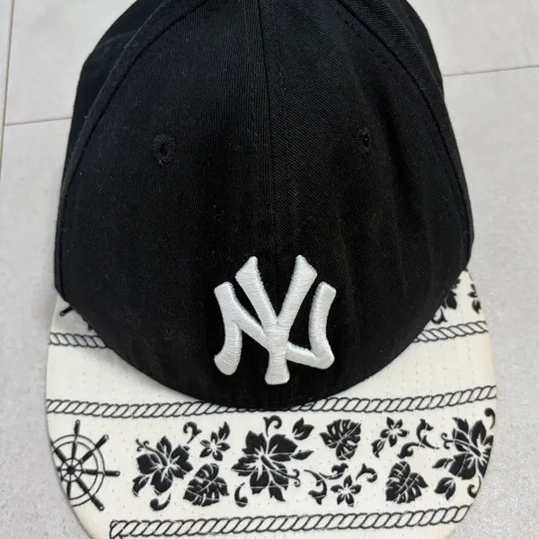 [BUNJANG] MLB New York Yankees Hawaiian Pattern Ball Cap / MLB 모자