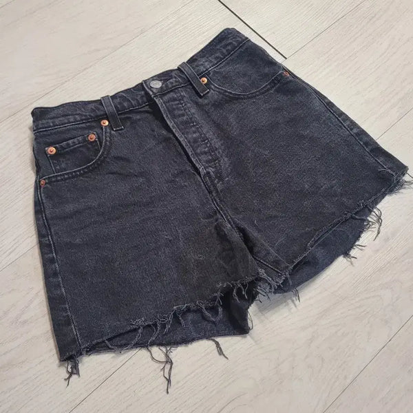 [BUNJANG] Levi's Premium Ribcage Denim Shorts Black Lake / 리바이스 프리미엄  립케이지 데님 쇼츠 26