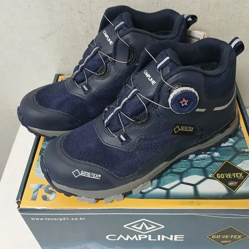 [BUNJANG] CAMPLINE Gore-Tex Hiking Boots Navy 245 / 등산화(캠플라인 고어텍스 등산화 네이비)245새제품