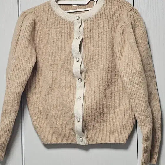 [BUNJANG] Women's Shirring Puff Sleeve Knit Cardigan - Light Beige / 진베이지 셔링 퍼프 니트 가디건