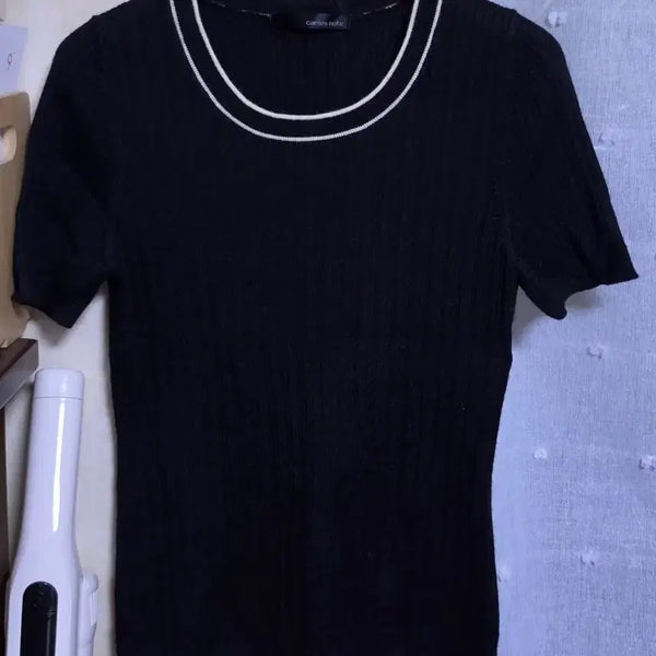 [BUNJANG] Carlynote Black Round Neck Short Sleeve T-Shirt Size 55 / 캐리스노트의 블랙 라운드 넥 반팔 티 55사이즈