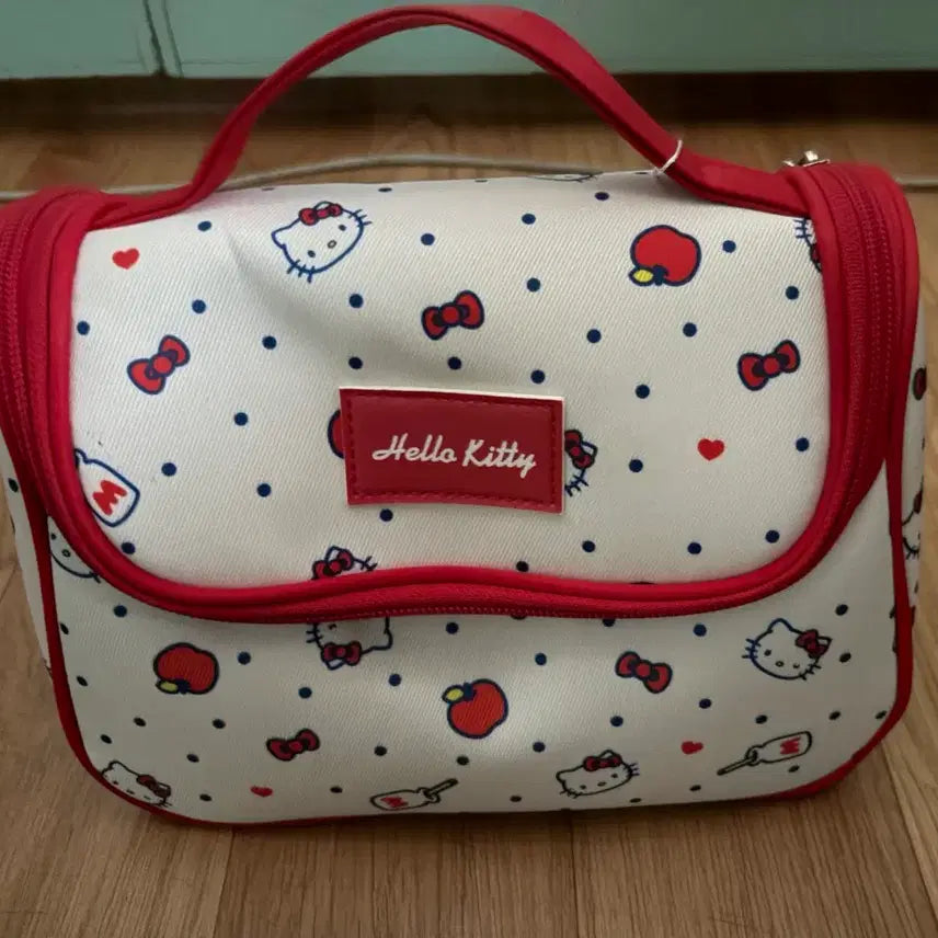 [BUNJANG] Hello Kitty Red Pouch / 헬로키티 파우치 레드