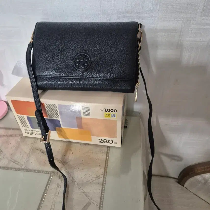 [BUNJANG] Tory Burch Black Leather Crossbody Bag / 토리버치 블랙 크로스백