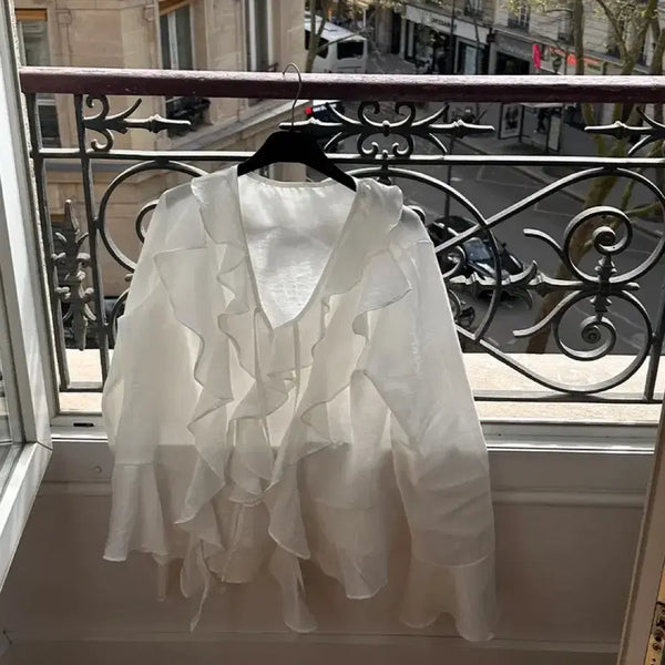 [BUNJANG] Monday Off Pure V-Neck Ruffle Blouse / 먼데이오프 [살안타템] 퓨어 브이넥 러플 블라우스