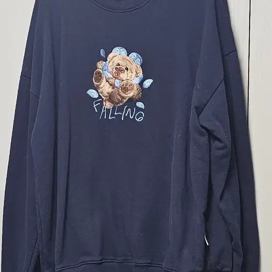 [BUNJANG] Ambbler Teddy Bear Sweatshirt Navy / 앰블러  테디베어 맨투맨 네이비