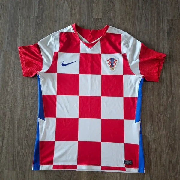 [BUNJANG] Croatia National Football Team 2020 Jersey (Size L) / 크로아티아 국가대표 유니폼 2020년(네고 금지)