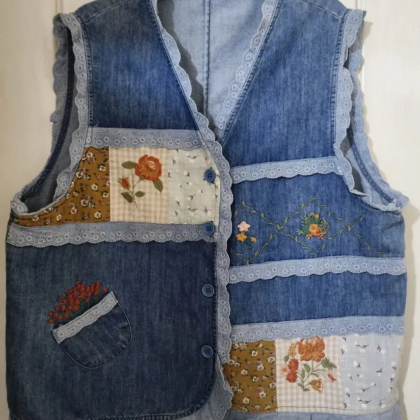 [BUNJANG] White Horse Blue Patchwork Vest / 화이트호스 청 패치워크 조끼