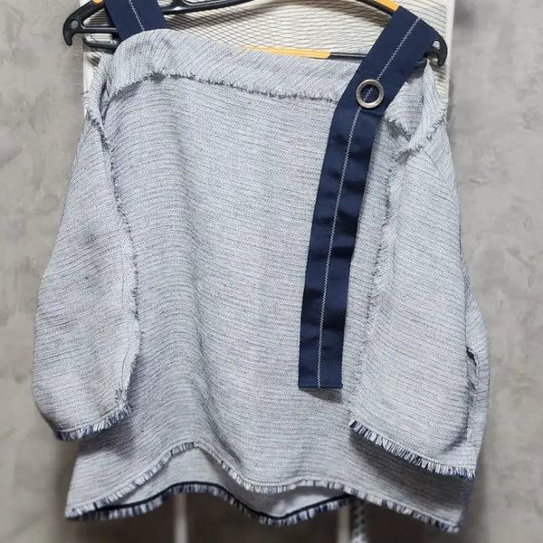 [BUNJANG] On & On Short-Sleeve Blouse T-Shirt / 온앤온반팔브라우스티