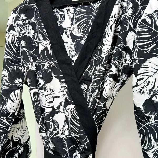 [BUNJANG] Black & White Flower Pattern Wrap Dress / 갸루 블랙 화이트 플라워 패턴 랩원피스