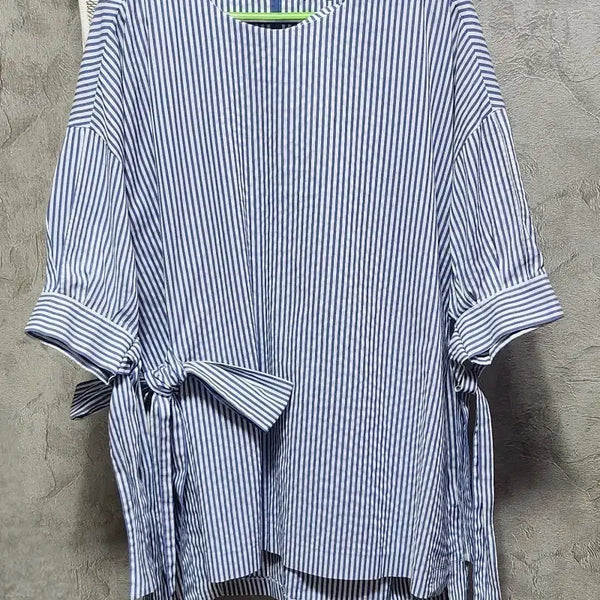 [BUNJANG] Studio Tombooy Striped Ribbon Blouse / 스튜디오 톰보이 스트라이프 리본 블라우스