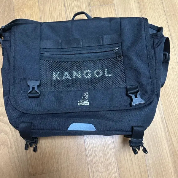 [BUNJANG] Kangol Cross Bag / 캉골 크로스백