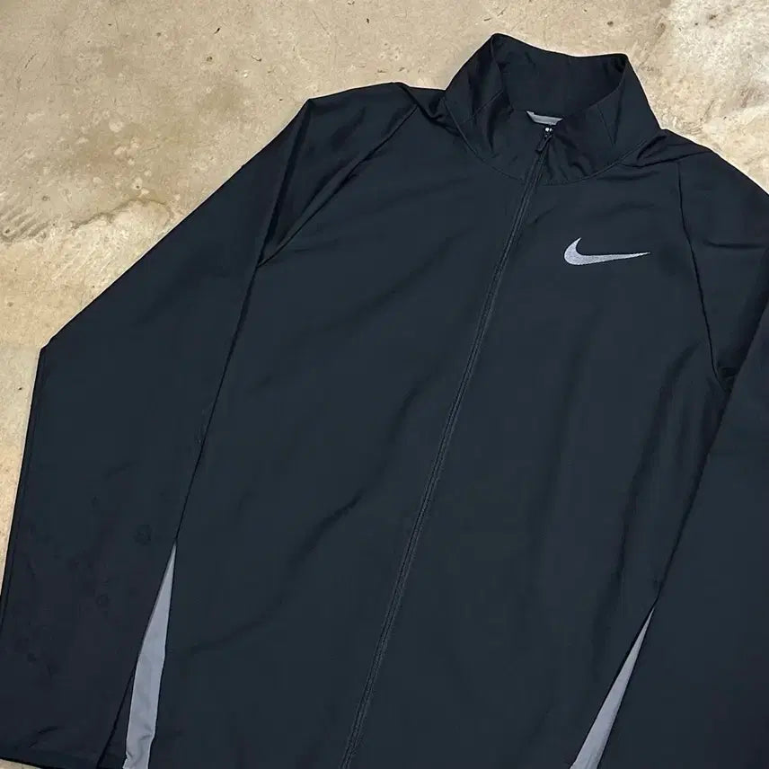[BUNJANG] Nike Running Nylon Zip-Up Jacket (Size S) / S 나이키 러닝 나일론집업 자켓