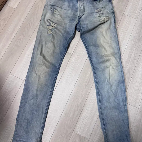 [BUNJANG] Diesel Light Blue Wash Denim Jeans W29 L32 / 디젤 청바지 W29-L32 라이트 블루 워싱