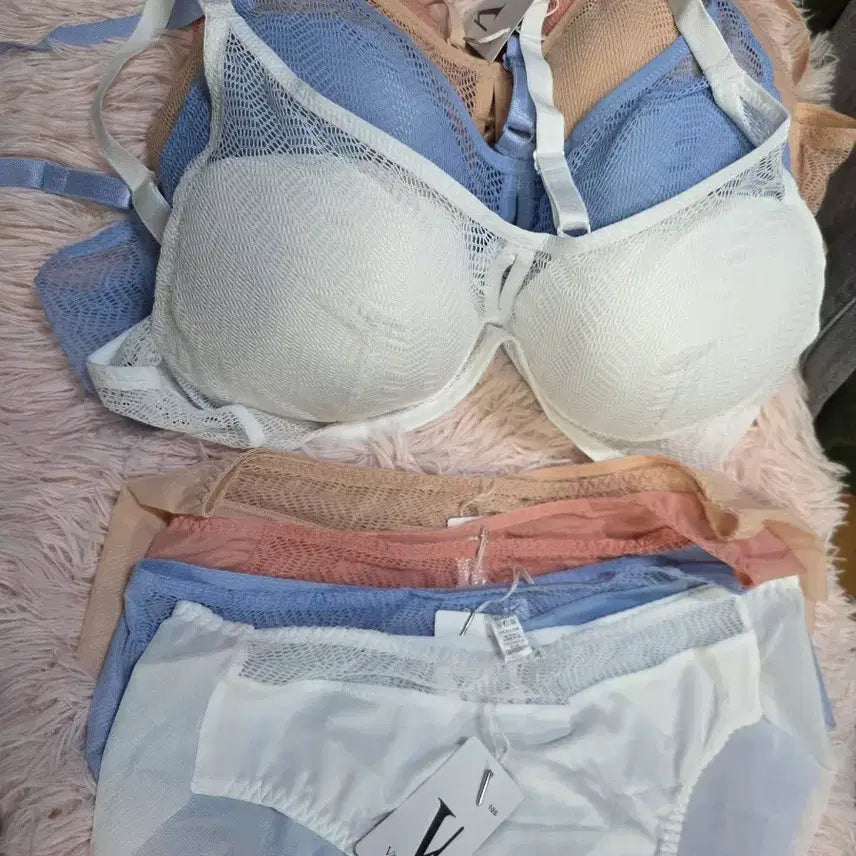 [BUNJANG] Valerie Lace Lingerie Set (Bra 90C, Panty 105) / (브라90C)5종.(팬티105)발레리 망사속옷 세트  )새상품