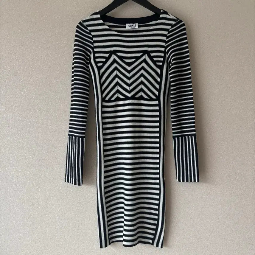 [BUNJANG] Sonia Rykiel Knit Bodycon Dress / [정품]Sonia Rykiel 소니아리키엘 니트 바디콘 원피스