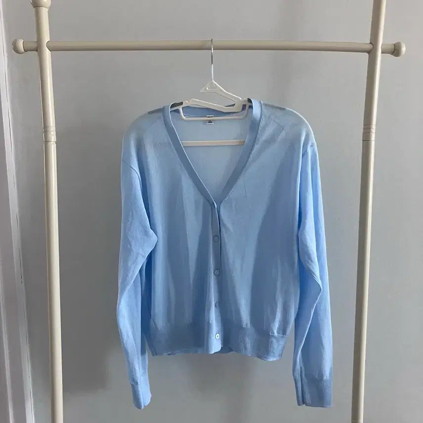 [BUNJANG] Uniqlo Women's Light V-Neck Summer Cardigan L Size / (새거) 여자 유니클로 여름 가디건 L사이즈
