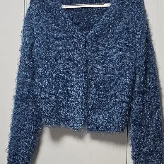 [BUNJANG] Blue Fuzzy Cardigan / 블루 털이 복슬복슬한 가디건
