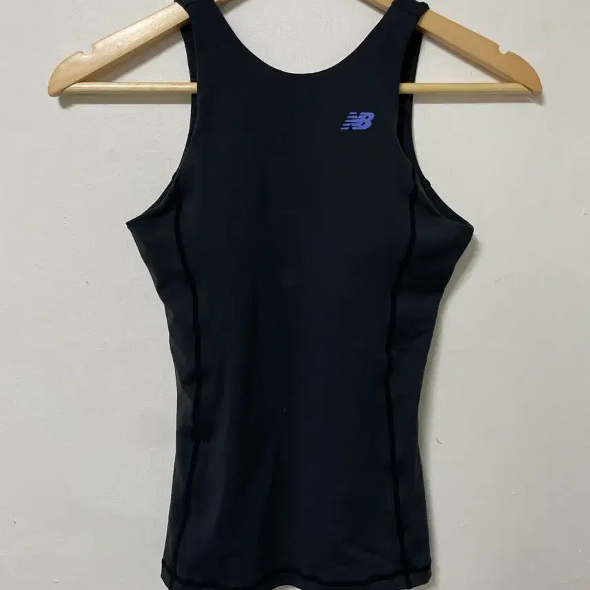 [BUNJANG] New Balance Functional Sleeveless Tank Top (Size 55-66) / 55-66 뉴발란스 기능성 민소매 나시 정품