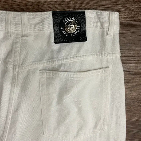 [BUNJANG] Alfredo Versace 90s Medusa Silver Button White Denim Jeans / 90s 알프레도 베르사체 메두사 은장 버튼 화이트 진 데님 팬츠