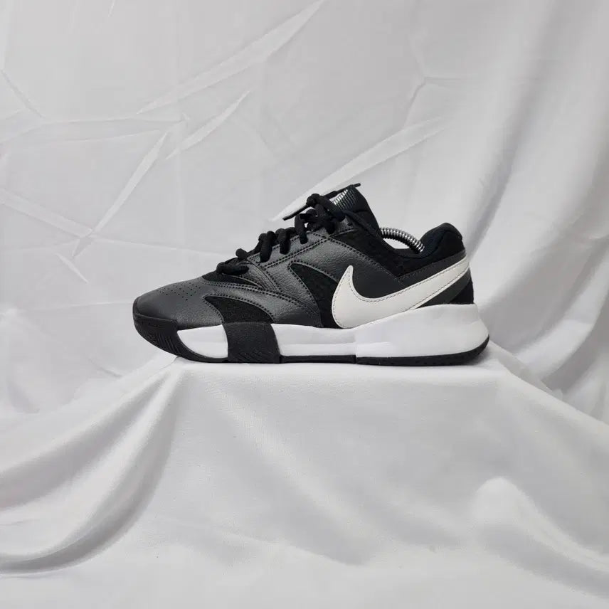 [BUNJANG] Nike Court Lite 4 Tennis Shoes Sneakers / 빈티지하서 245 나이키 코트 라이트 4 테니스화 스니커즈