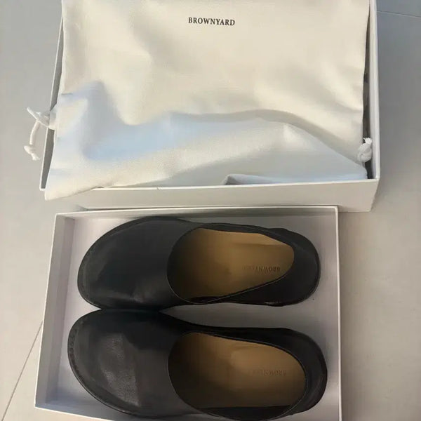 [BUNJANG] Brown Yak Babouche Loafers Size 43 / 브라운야드 바부슈 로퍼 43사이즈