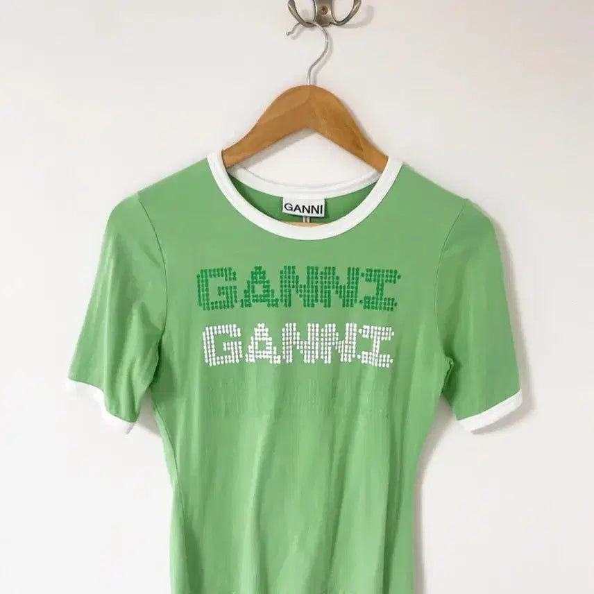 [BUNJANG] GANNI Fitted T-Shirt / 가니 피티드 티셔츠 피팟