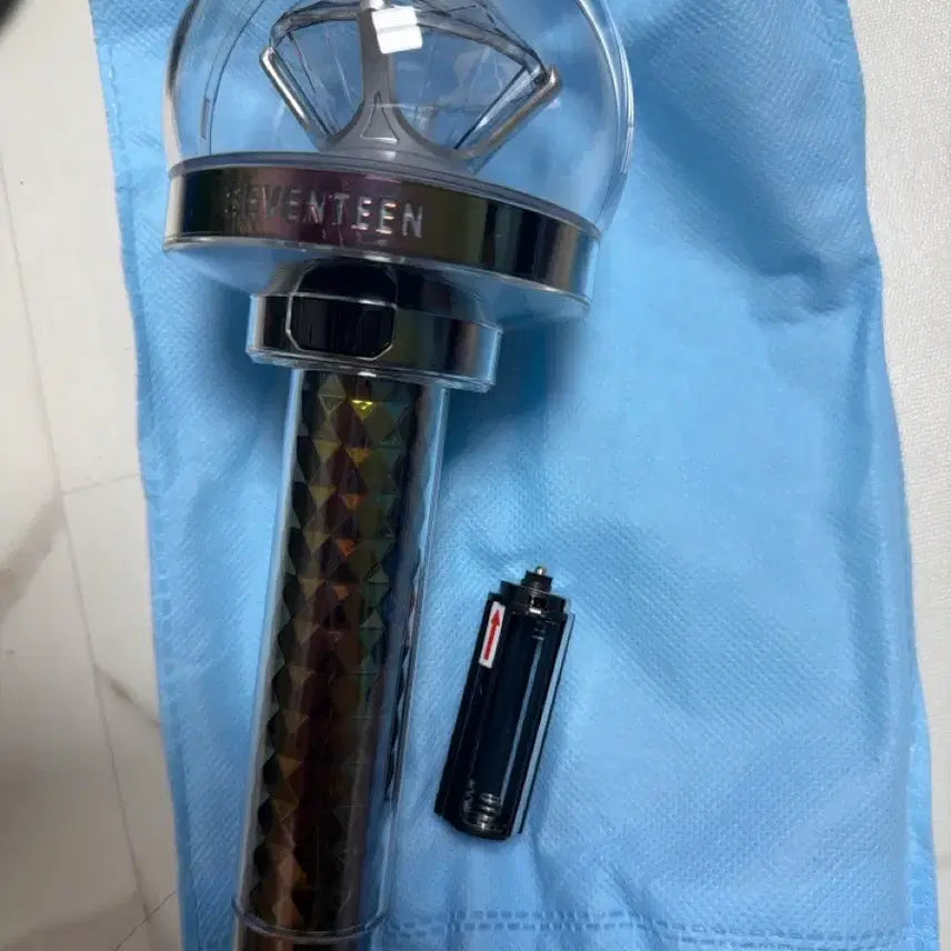 [BUNJANG] SEVENTEEN Carat Bong + Pouch / 세븐틴 응원봉 캐럿봉 + 파우치